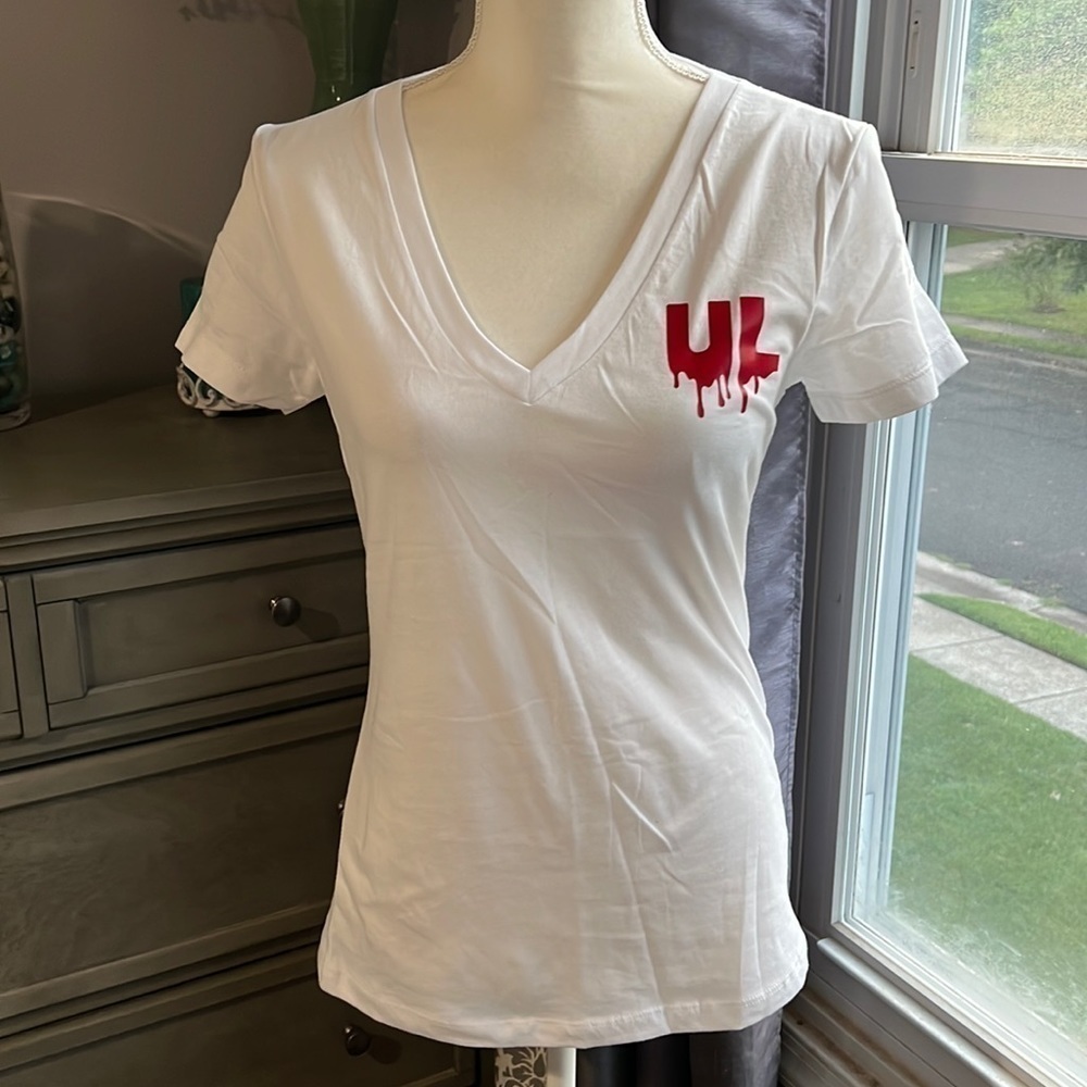 URBAN Luxuriance White V Neck T Shirt SZ M